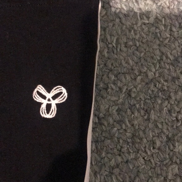 TNA White Striped Leggings - Picture 2 of 3